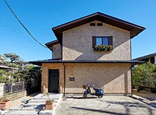 HOUSE　憧れの鎌倉で戸建て住宅をリノベーション。古き良きヨーロッパの街並みに佇むようなレストランへ。）