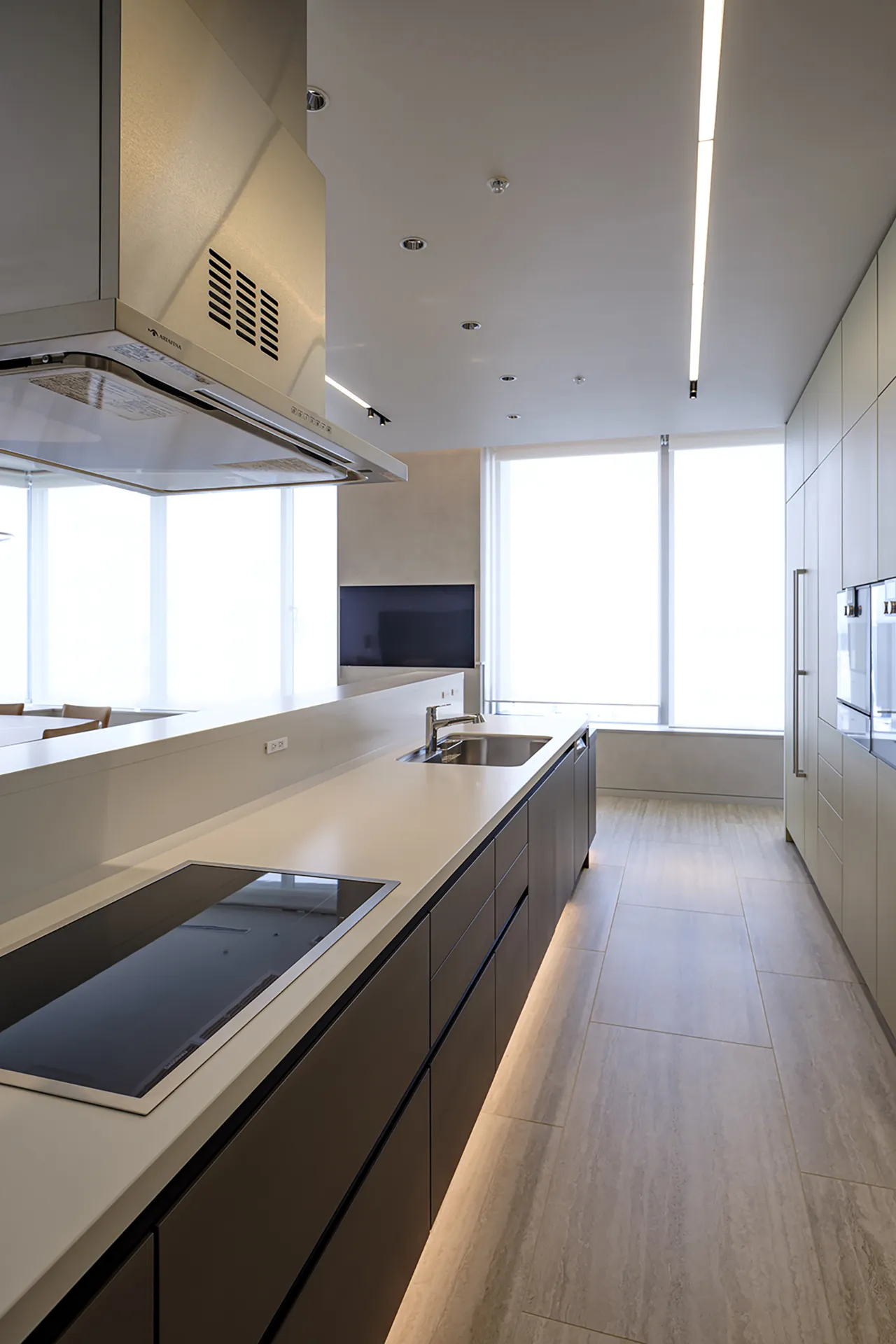 ゆったりとしたキッチン内