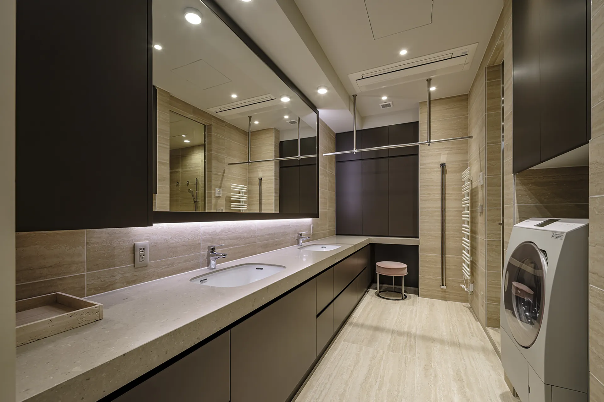 複数人でも使いやすい洗面室