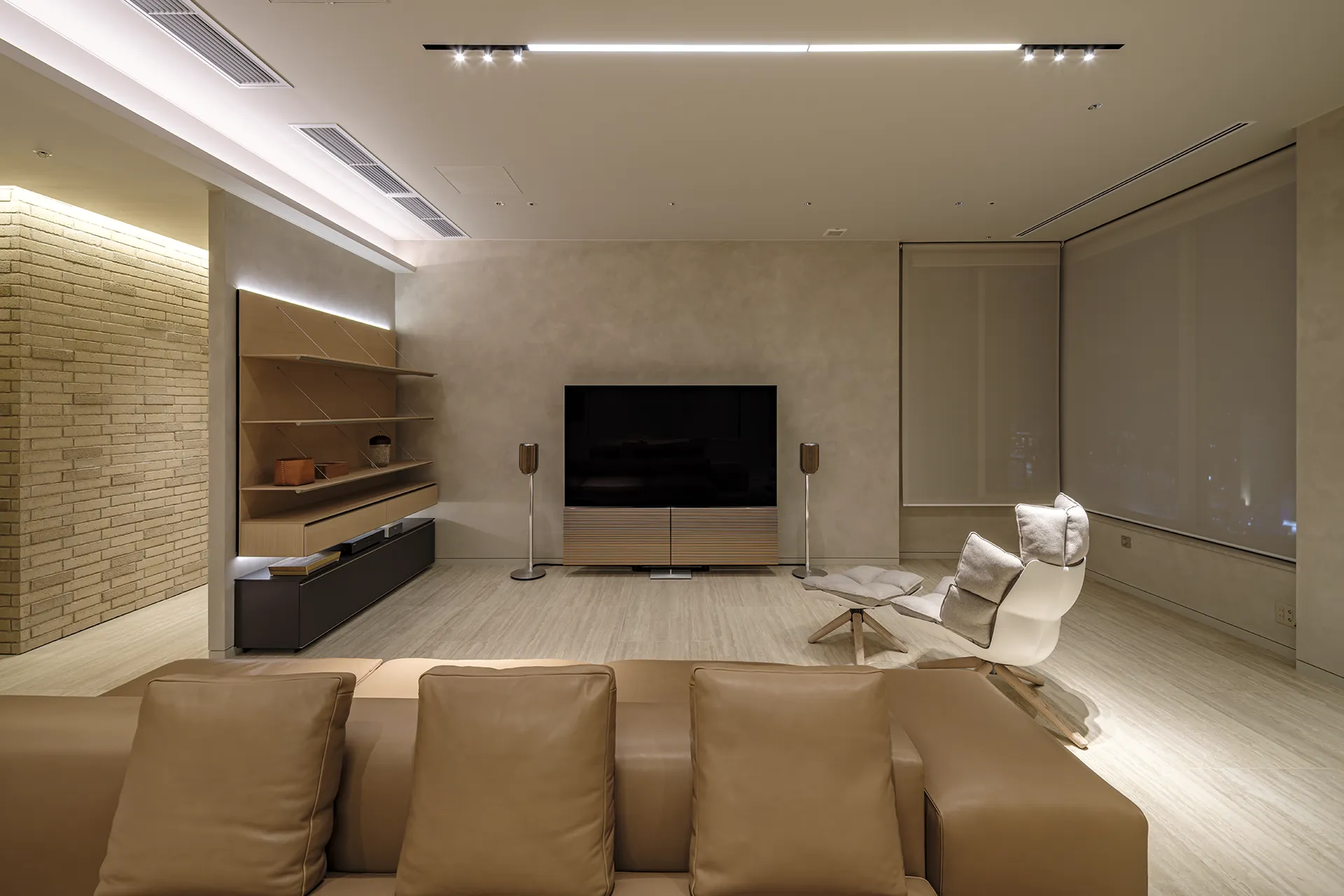 夜はより落ちついた雰囲気