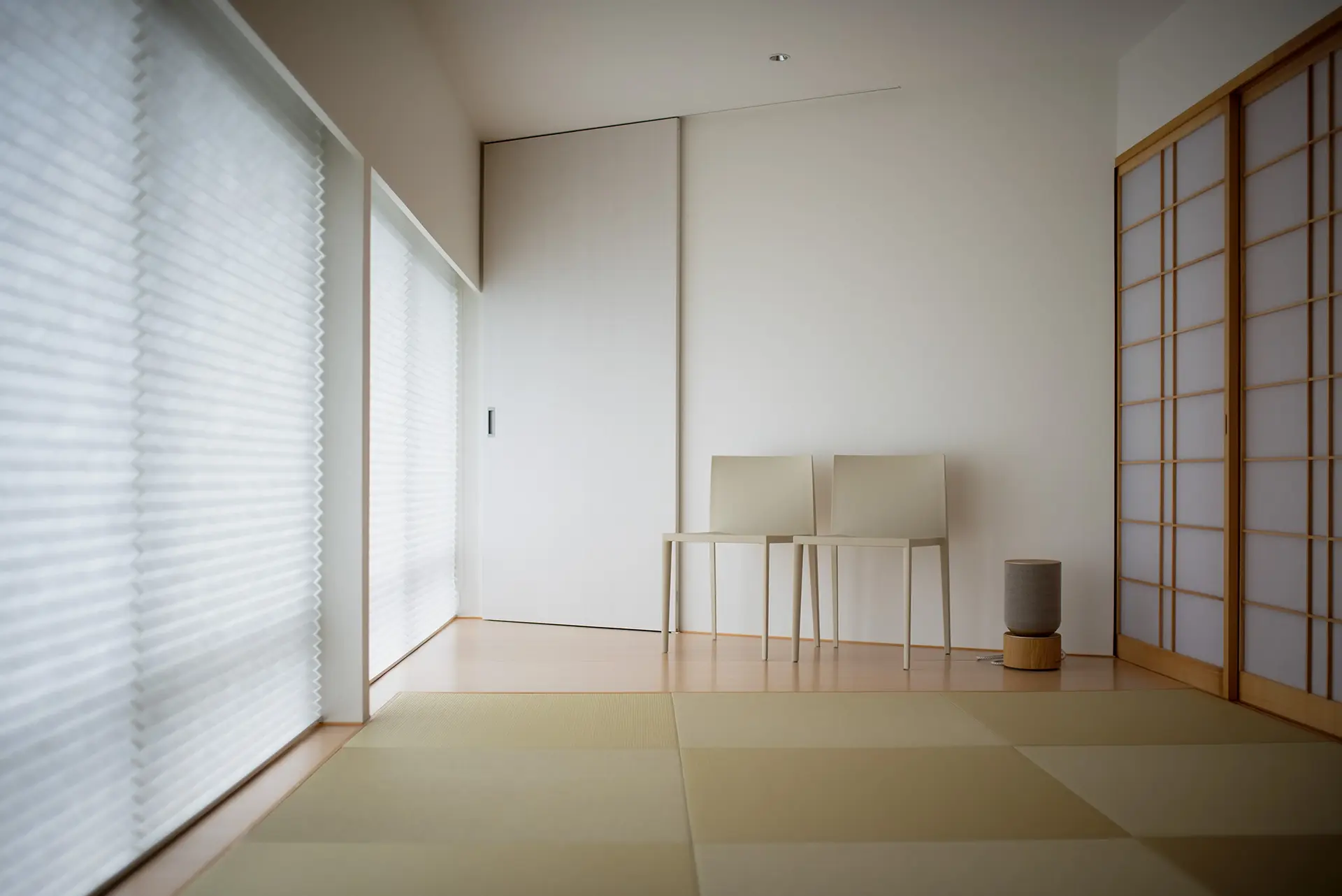 和室の一角には収納スペースを配置