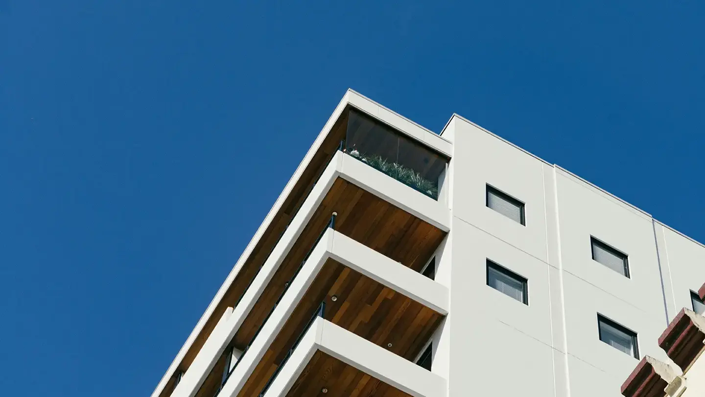 補助金について話し合う人