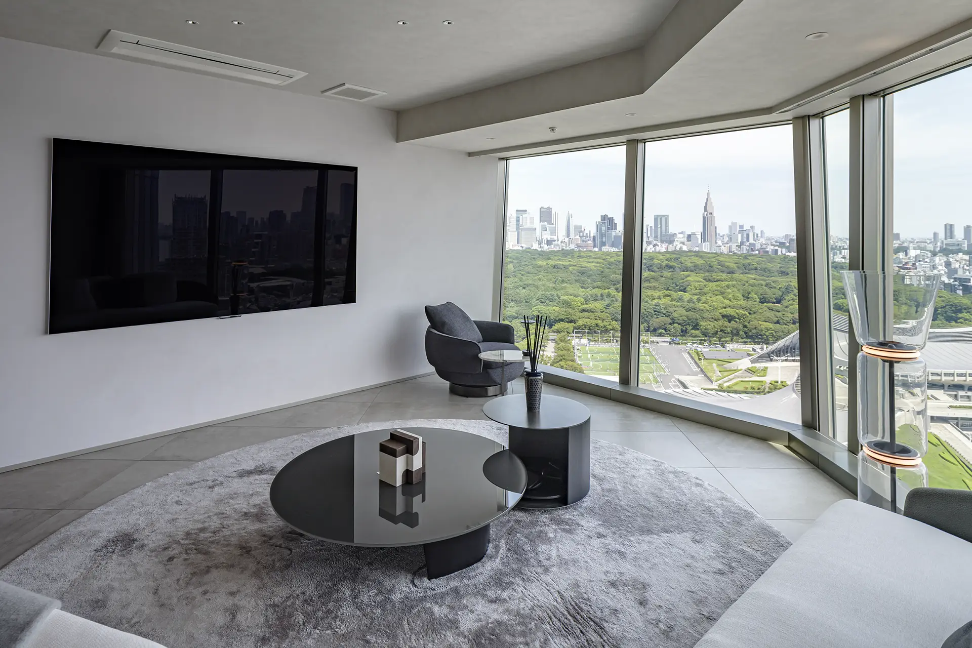 眺望を活かした開放的なリビング