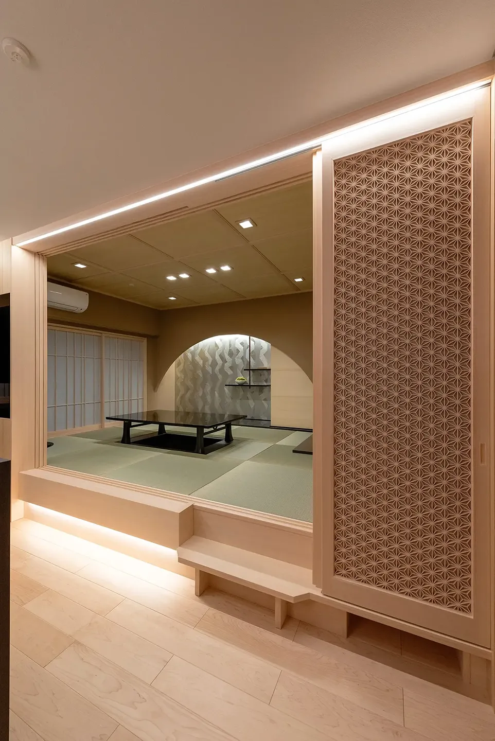 ヒノキ材を用いた和室